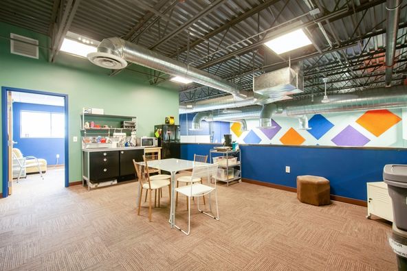 Owner User Office Warehouse: 6531 S Cottonwood St, Salt Lake City, UT 84107